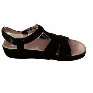 Taryn Rose comfortable and super cute sandals. Have fun with happy feet.